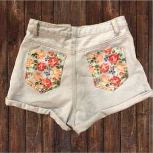 Shein Floral Print Roll Up Hem Denim Shorts
